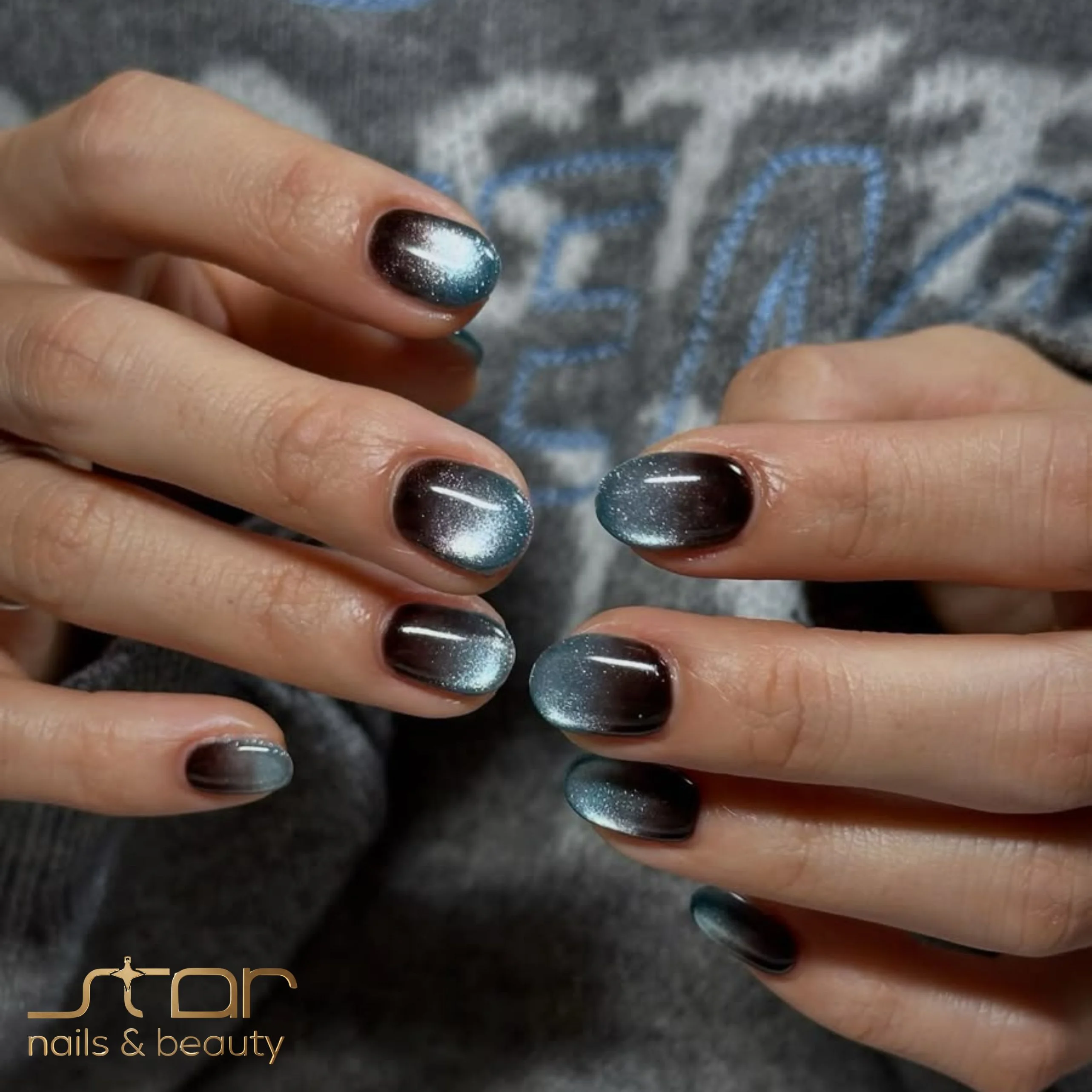 Gel nails art
